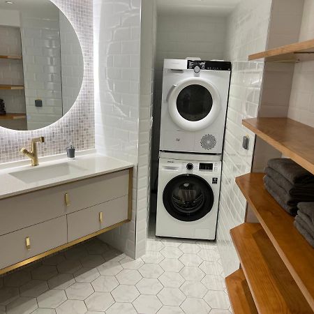 Suite Deluxe Au Carre Cathedrale En Hypercentre Saint Denis Esterno foto